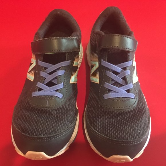 Girls New Balance Shoes Size 2 - Picture 3 of 6